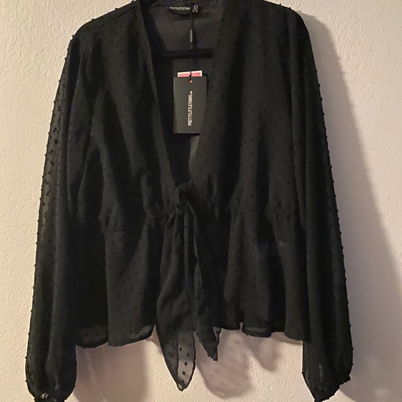 NWT PRETTY LITTLE THINGS BLACK SHEER POLKA DOT TOP. TIES IN FRONT. Size 16 - Picture 6 of 6
